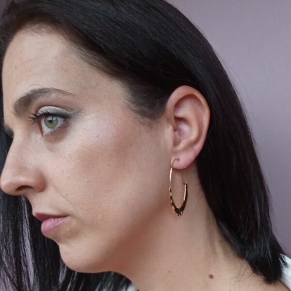 Pendientes de aro ovalados en acero chapado en oro 18k